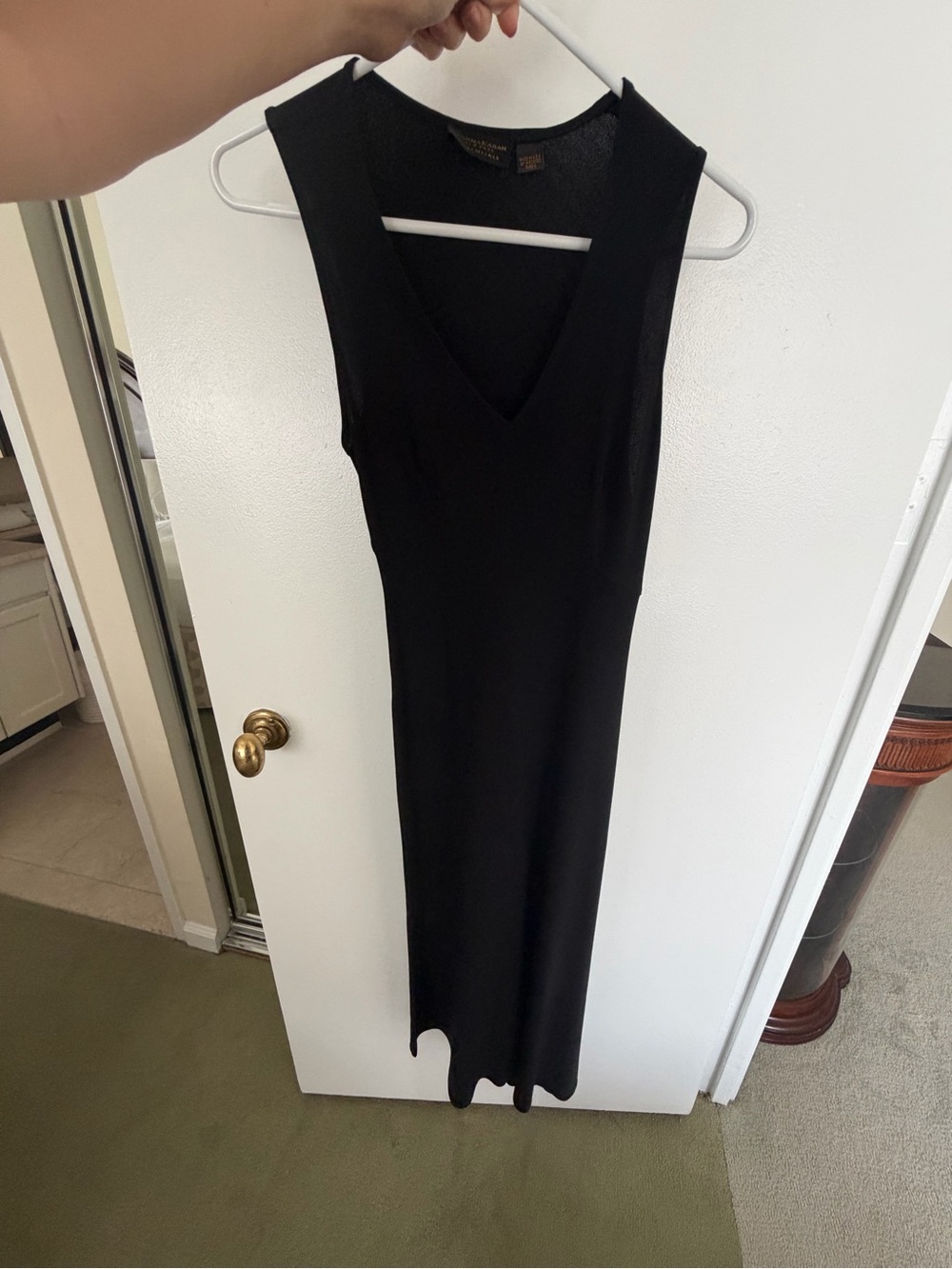 🗽Donna Karan Black Sleeveless V-Neck Maxi Dress